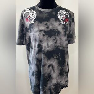 Hollister Tiger rose black gray tie dye shirt. Medium. Unisex